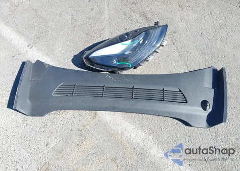 2022 Tesla Model Y Performance Dual Motor All-Wheel Drive z USA, uszkodzony, nr VIN 7SAYGDEF6NF337139